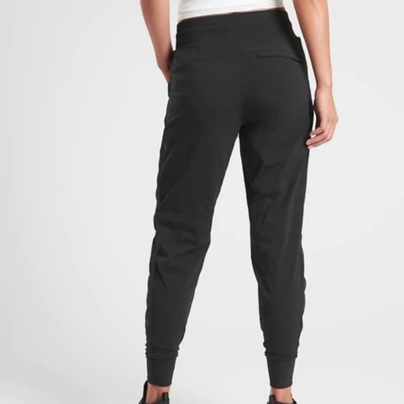 Athleta Trekkie North Jogger size 16 Black - Picture 2 of 6